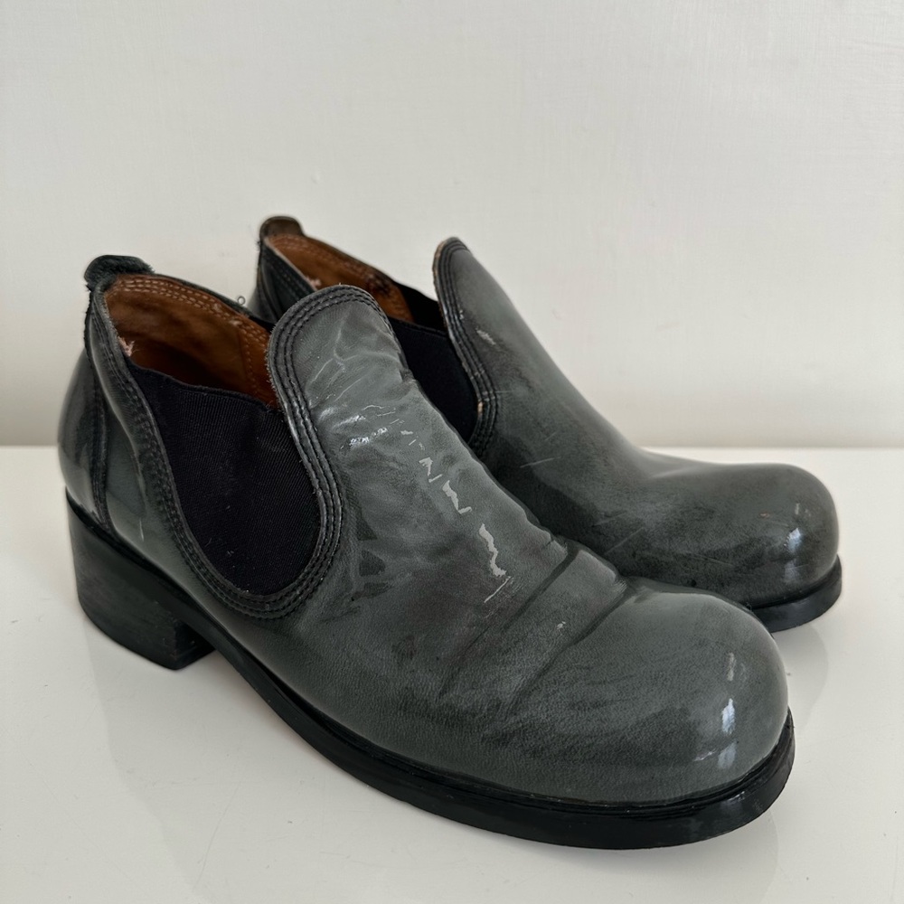John Fluevog Polish Made Low Cut Chelsea Boots Women’s Size 4 UK / US 6,5 Grey